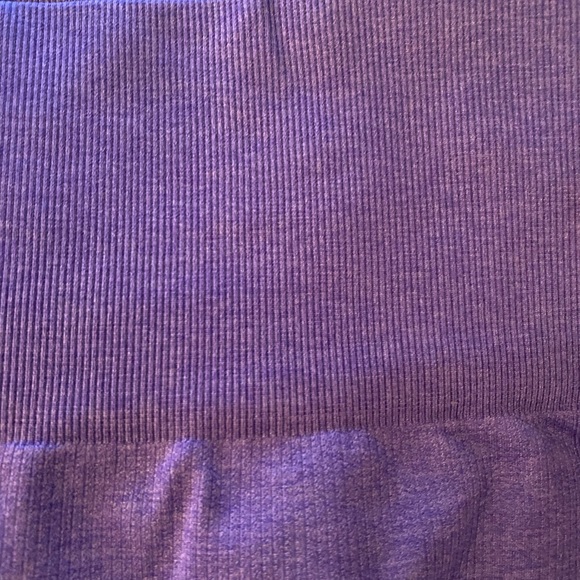 Lululemon free to flow seamless cropped leggings - Picture 2 of 4